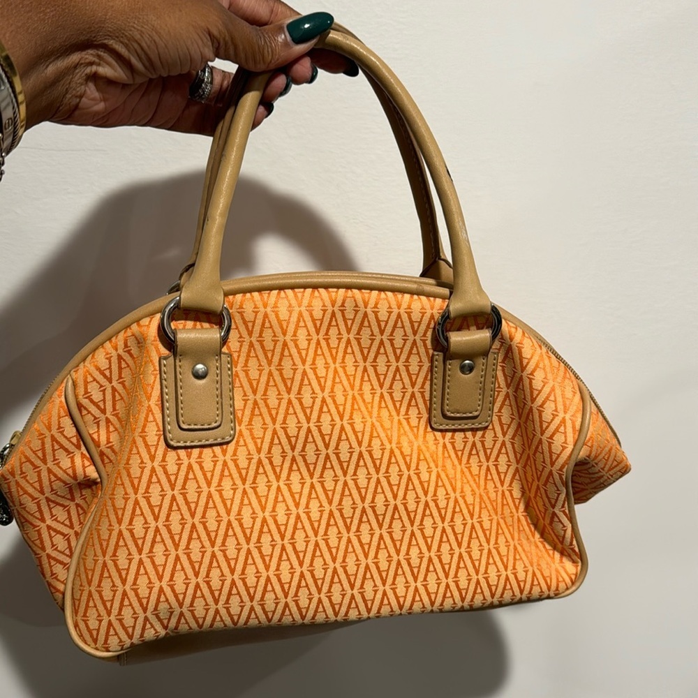 HANDBAG